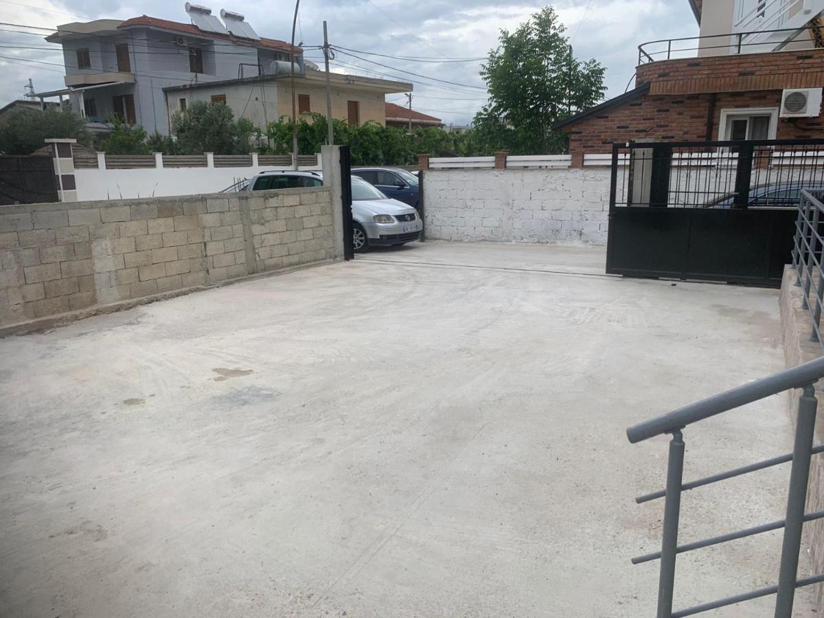 Villa Hysesani Вльора Екстер'єр фото